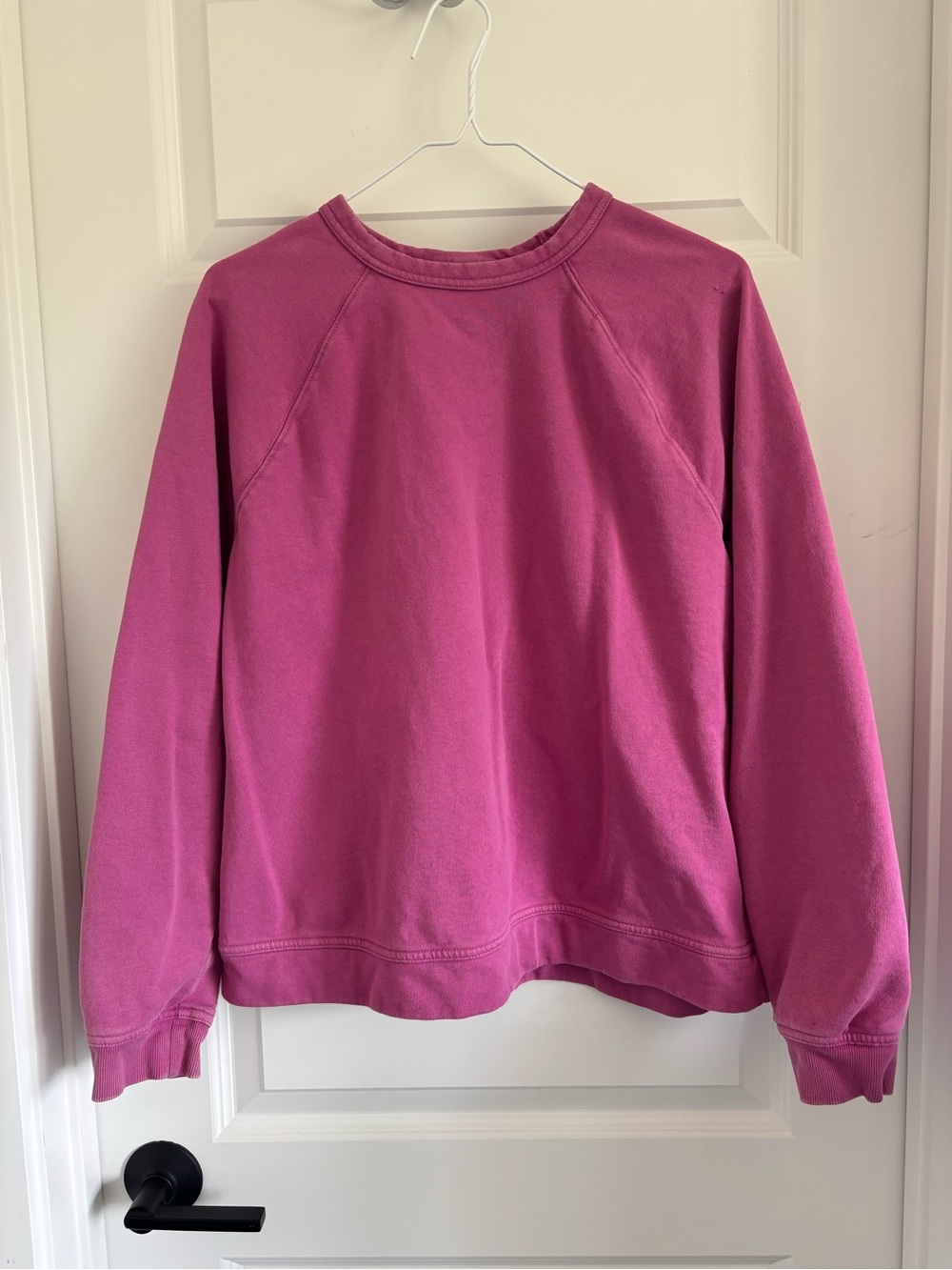 Universal Thread Magenta Crewneck Sweatshirt